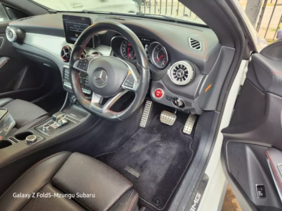 interiorFront
