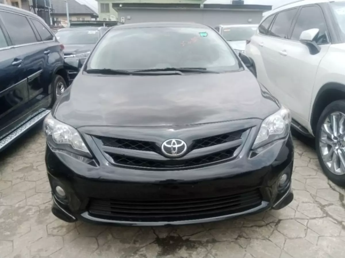Toyota Corolla - 2013