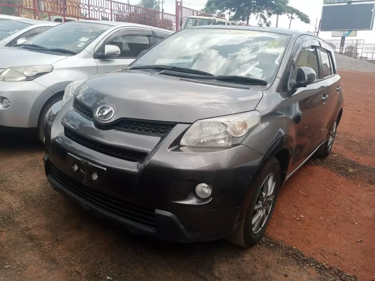 Toyota Ist  - 2008