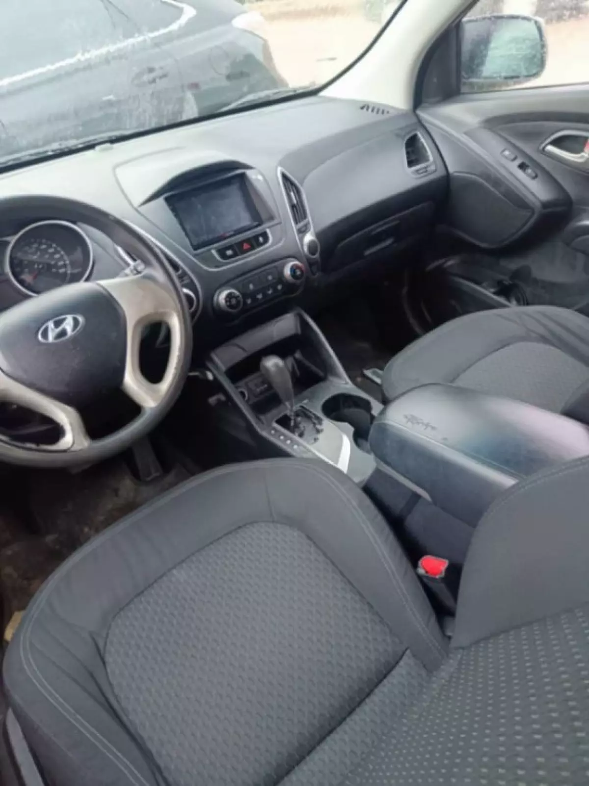 interiorFront