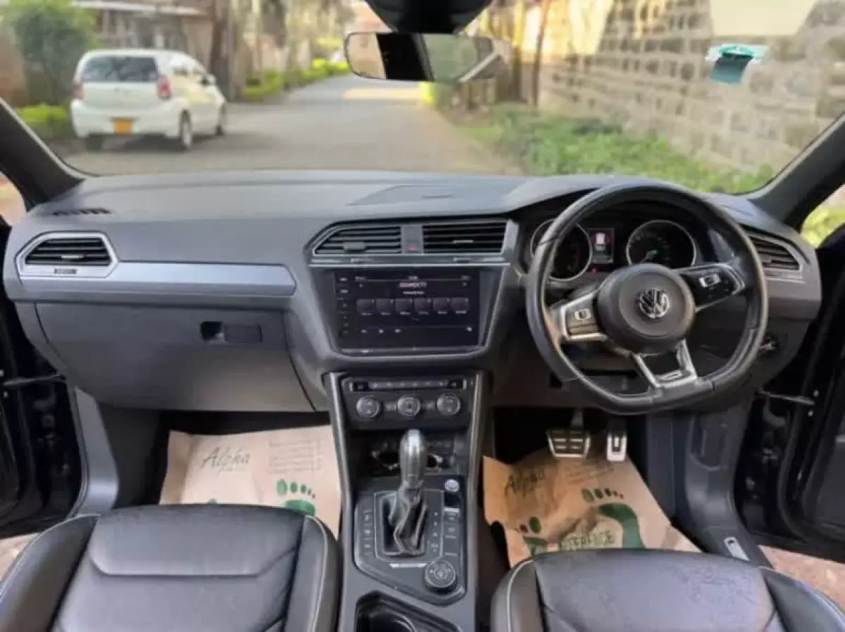 interiorFront