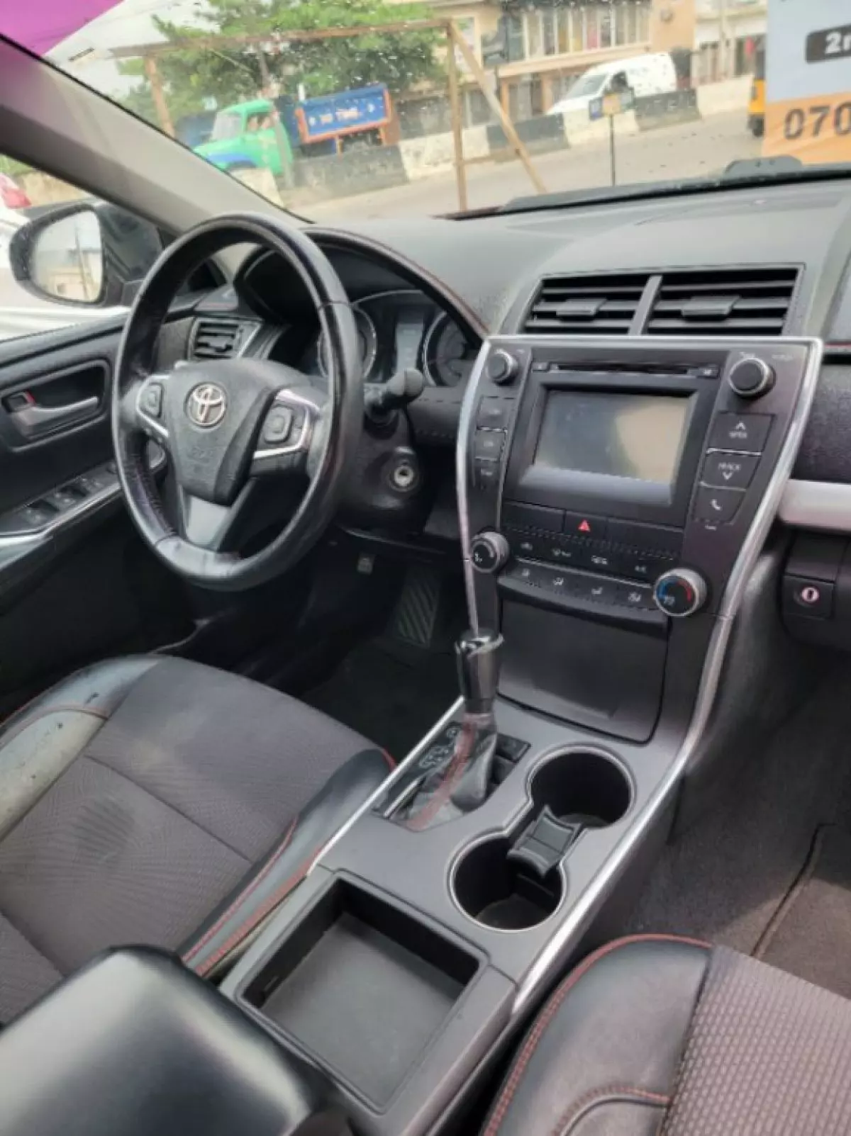 interiorFront