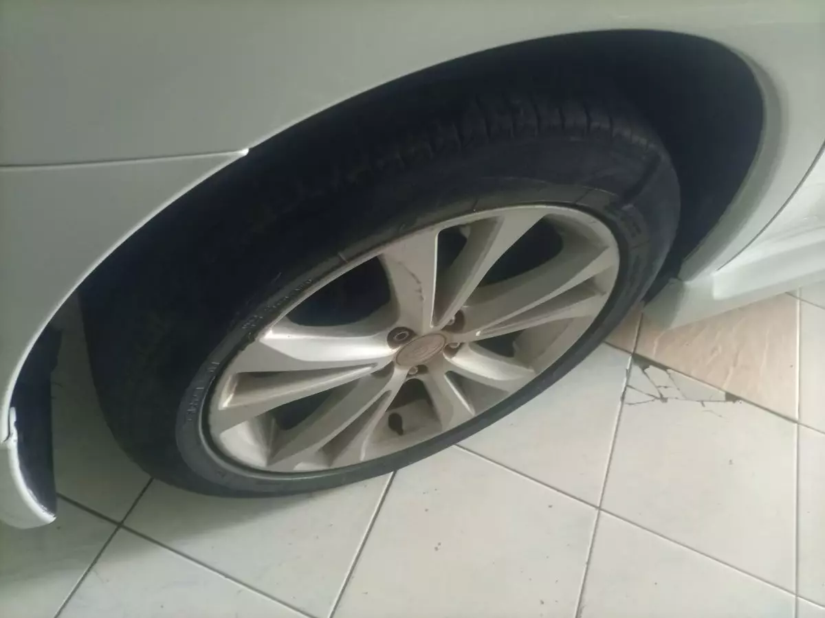 tyre2