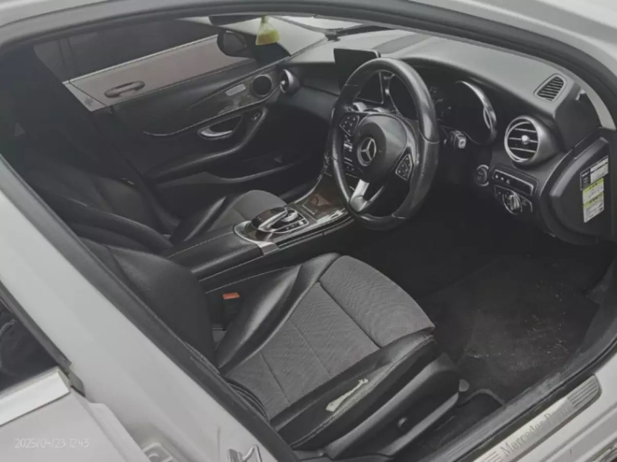 interiorBack