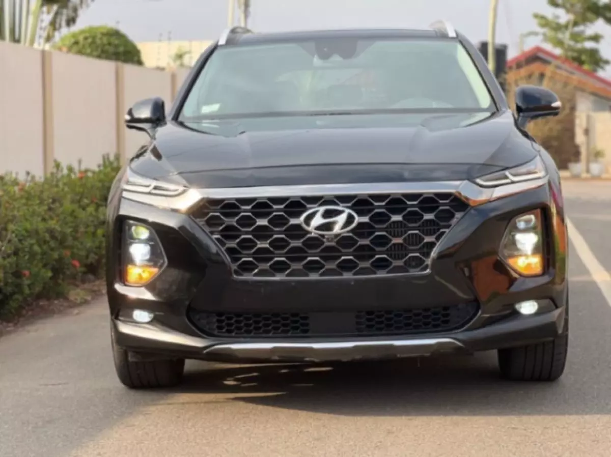 Hyundai Santa Fe - 2020
