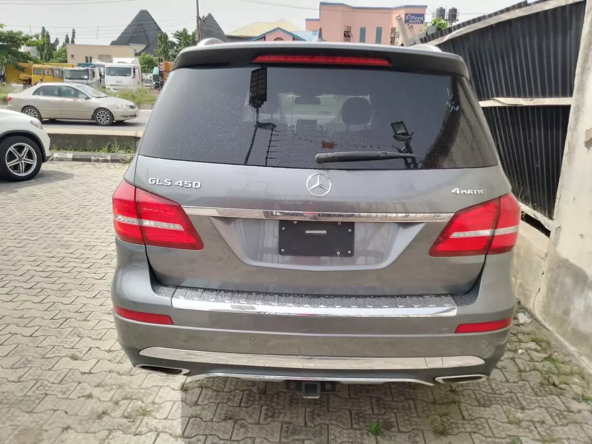 car Back