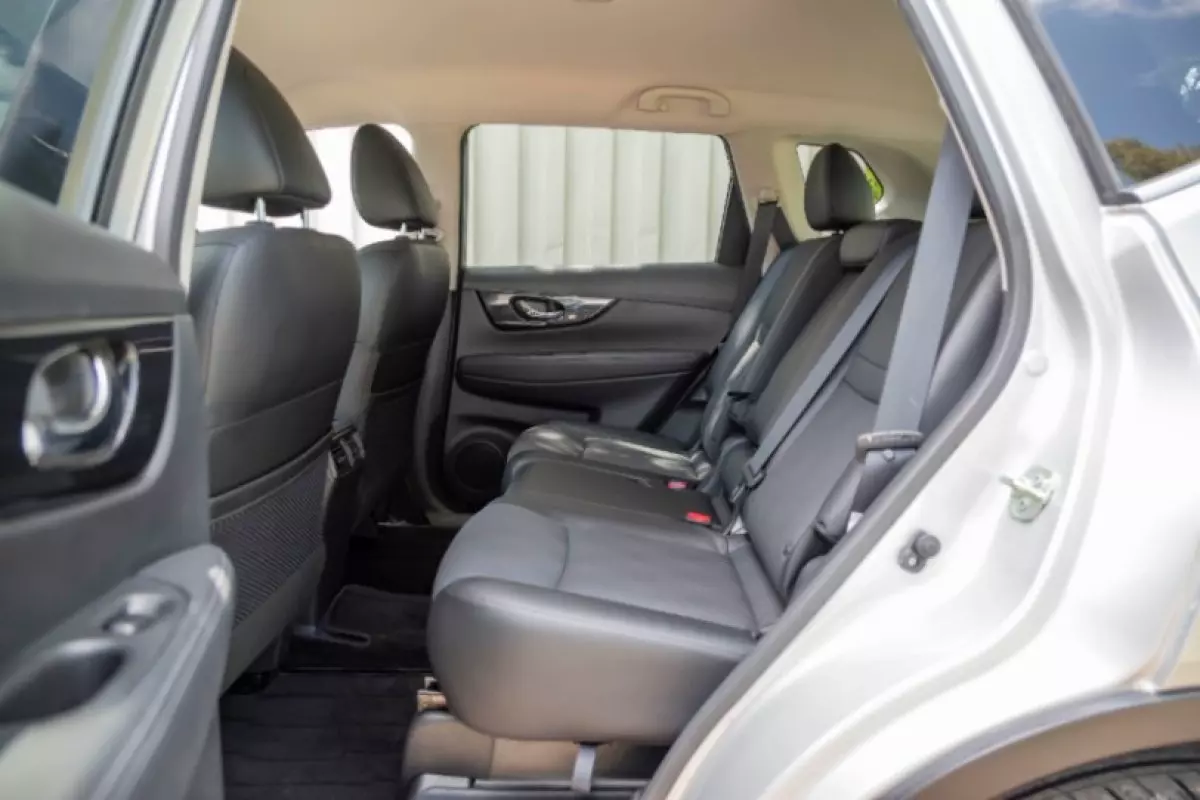 interiorBack