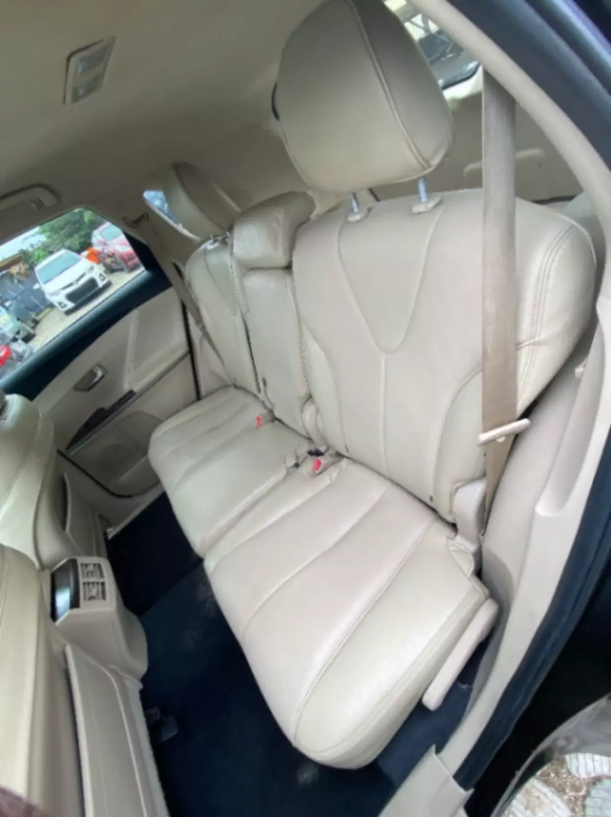 interiorBack