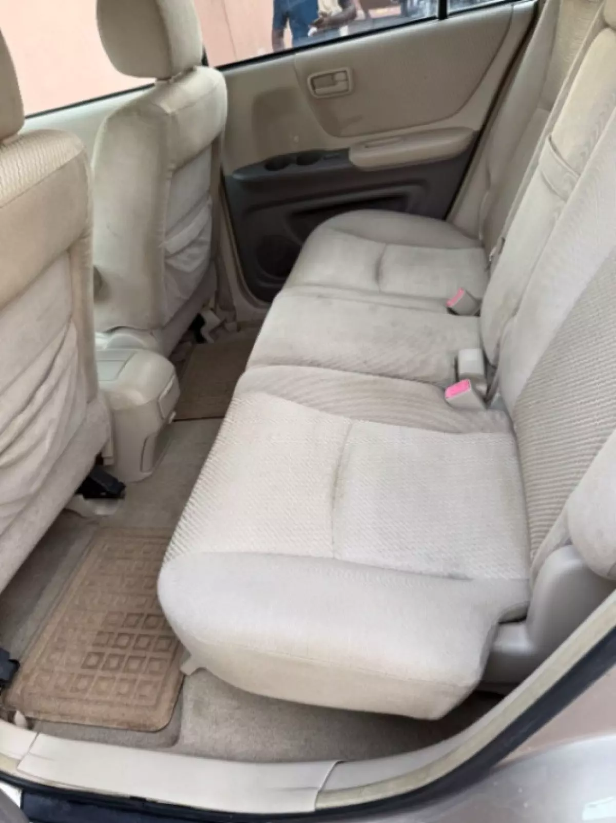 interiorBack