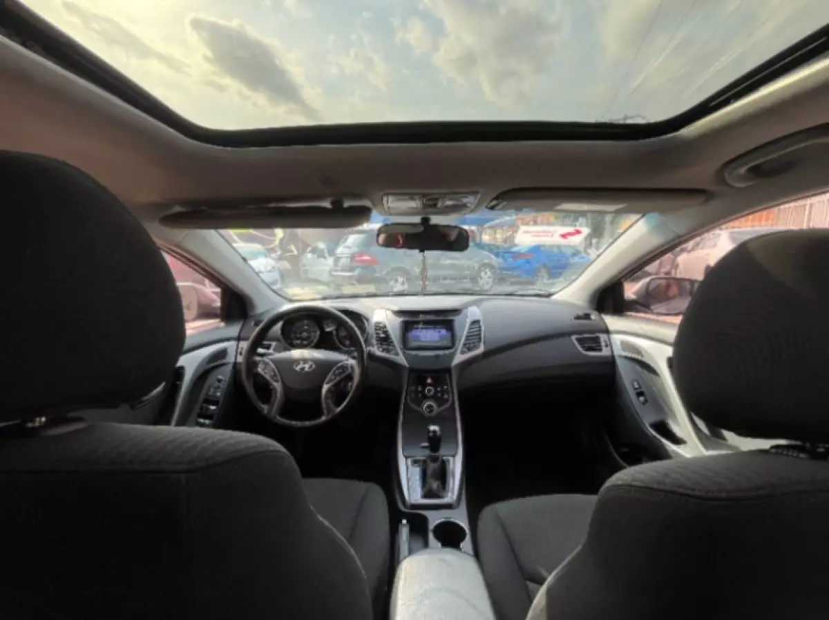 interiorFront