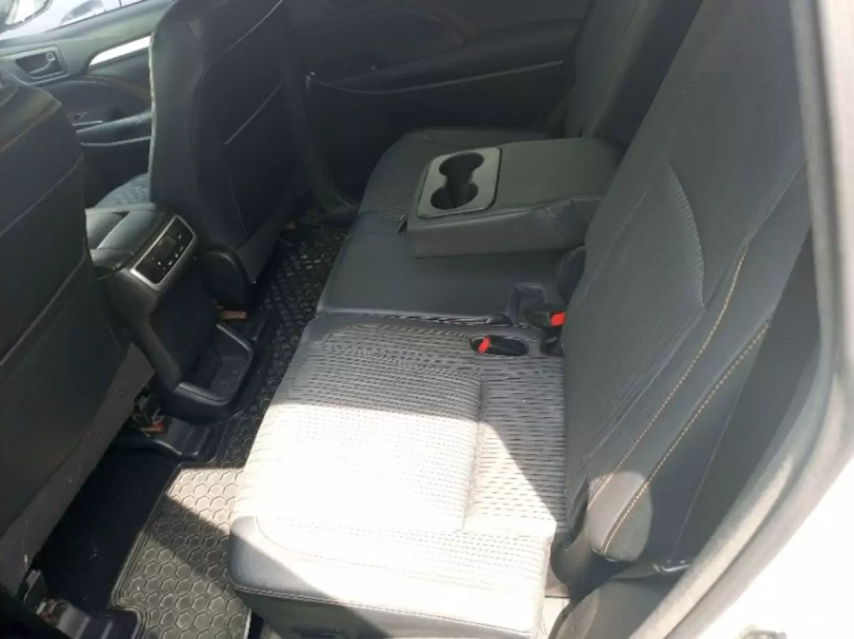 interiorBack