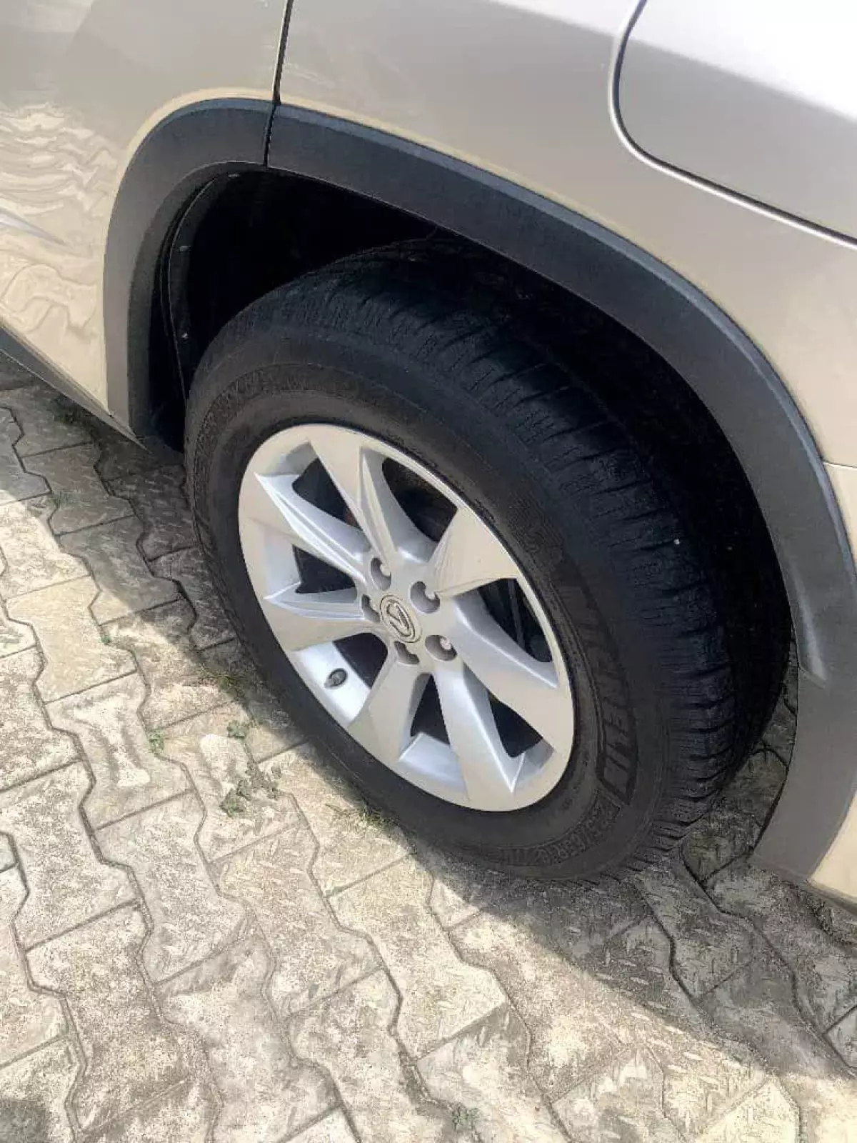 tyre1