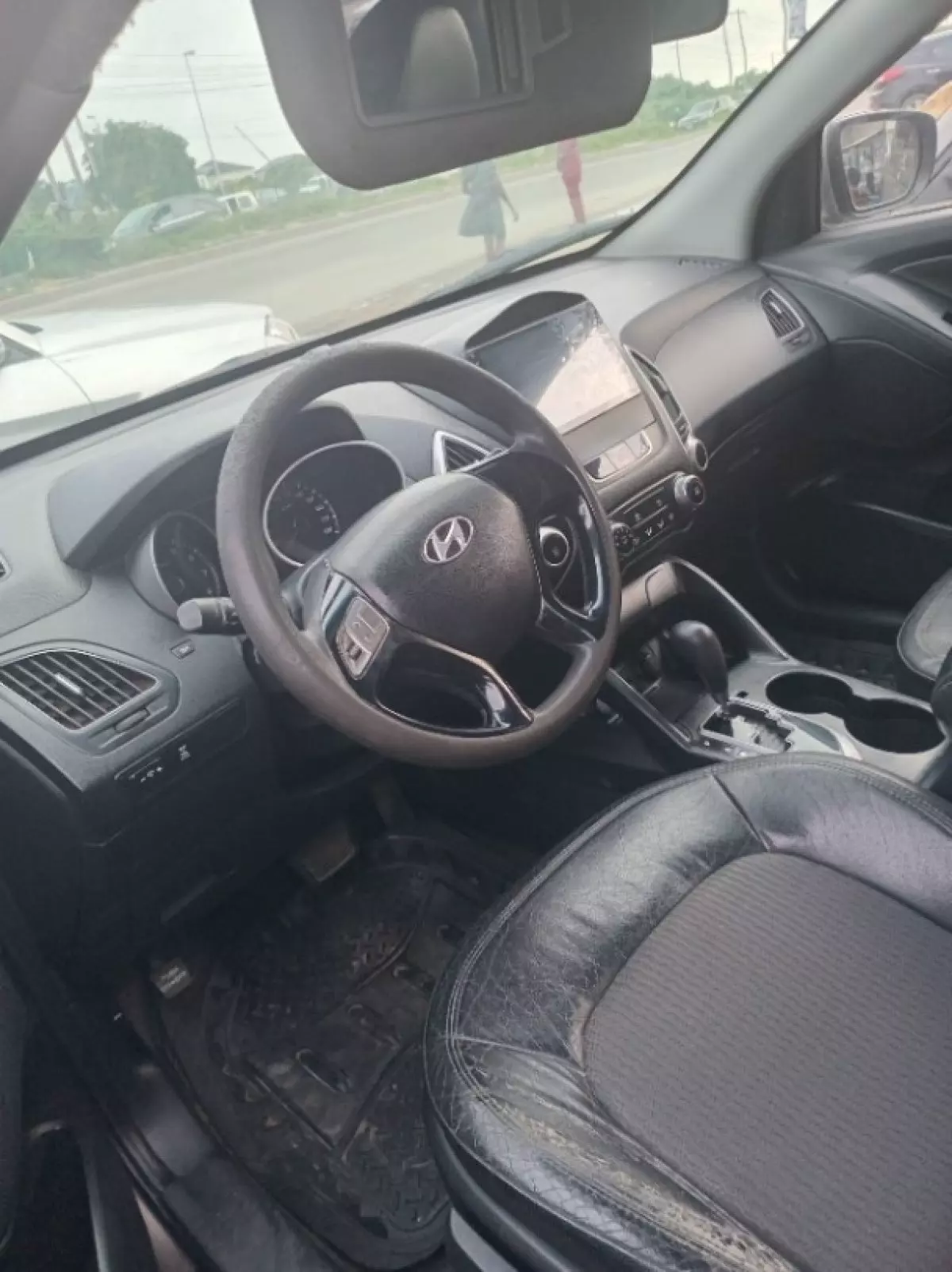 interiorFront