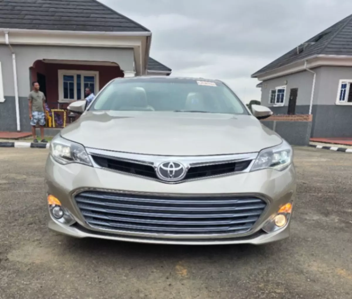 Toyota Avalon - 2013