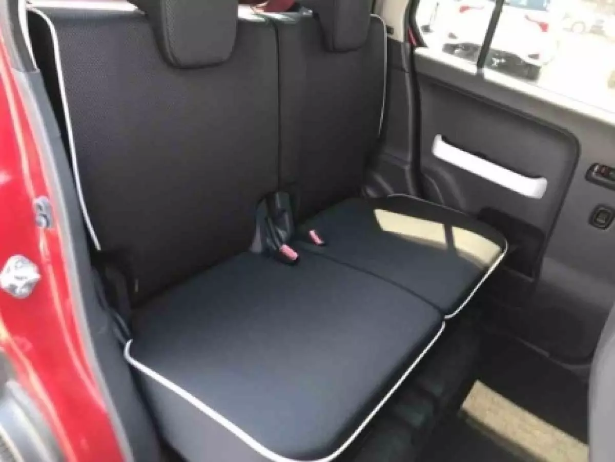 interiorBack