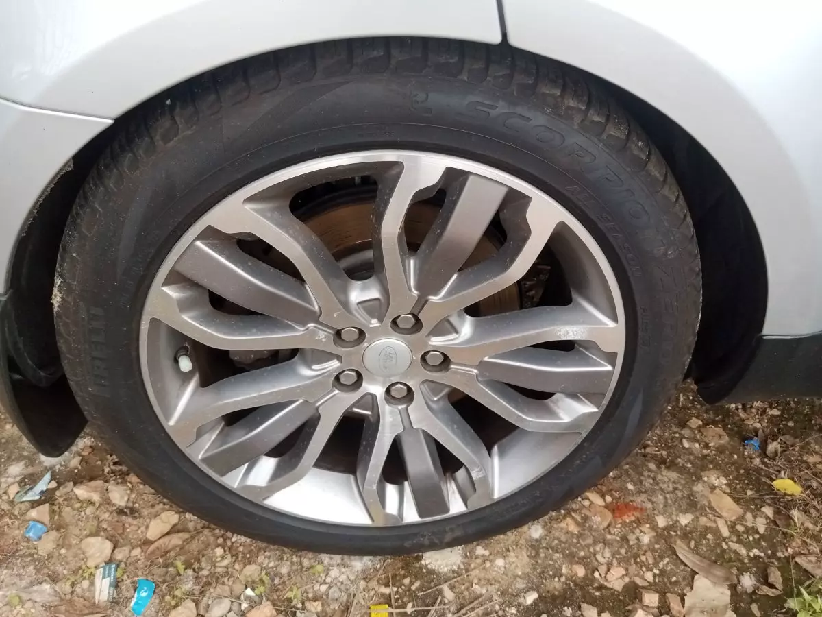 tyre1