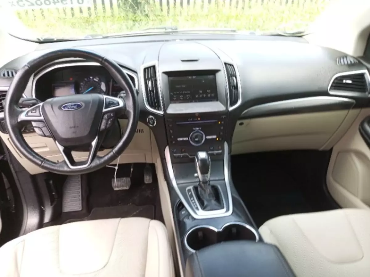 interiorFront