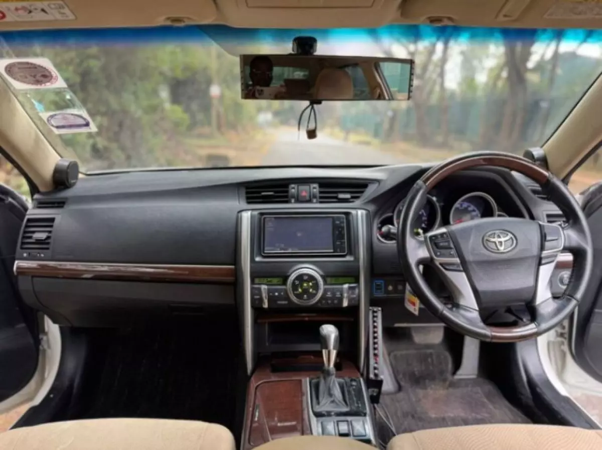 interiorFront
