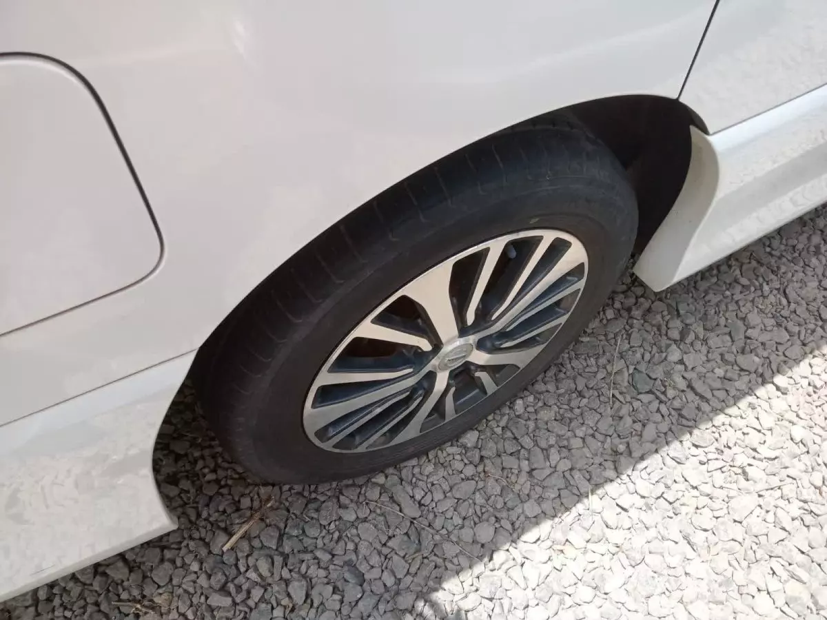 tyre0