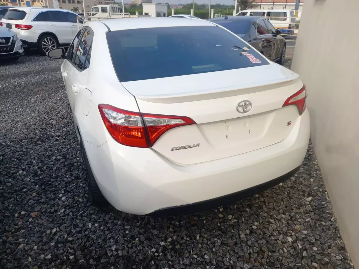 car Right Back
