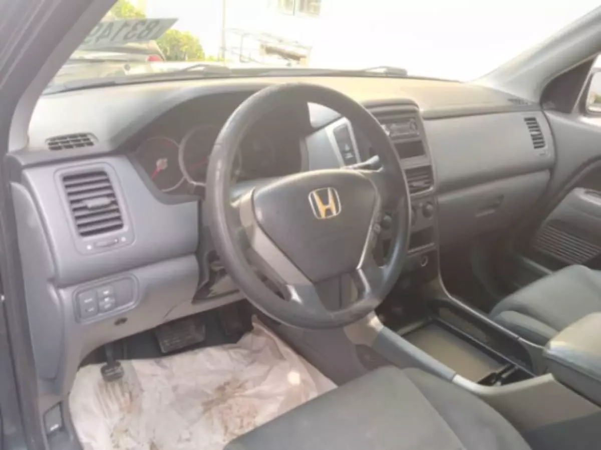 interiorFront