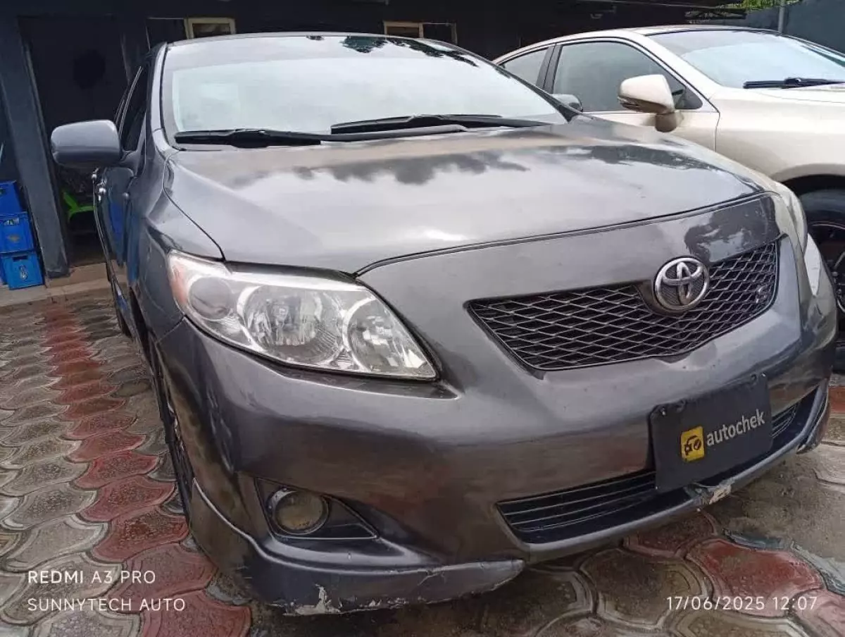 Toyota Corolla - 2009