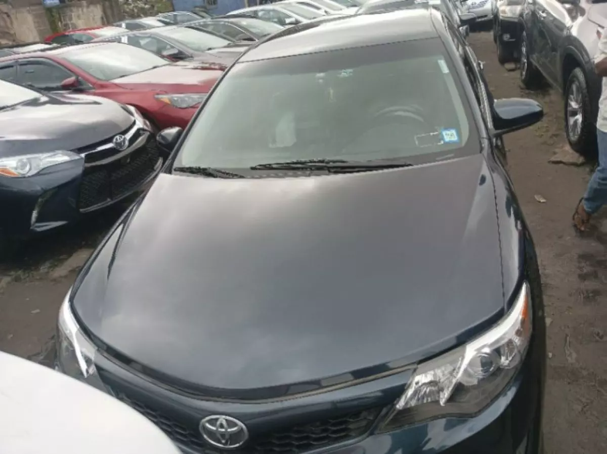 Toyota camry - 2014