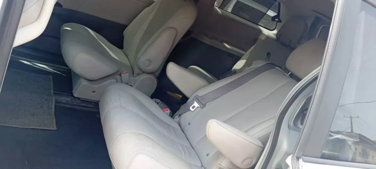 interiorBack