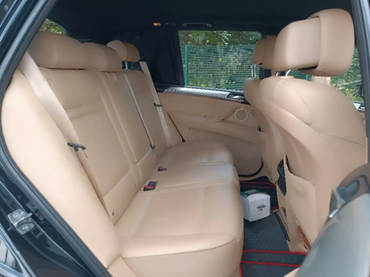 interiorBack
