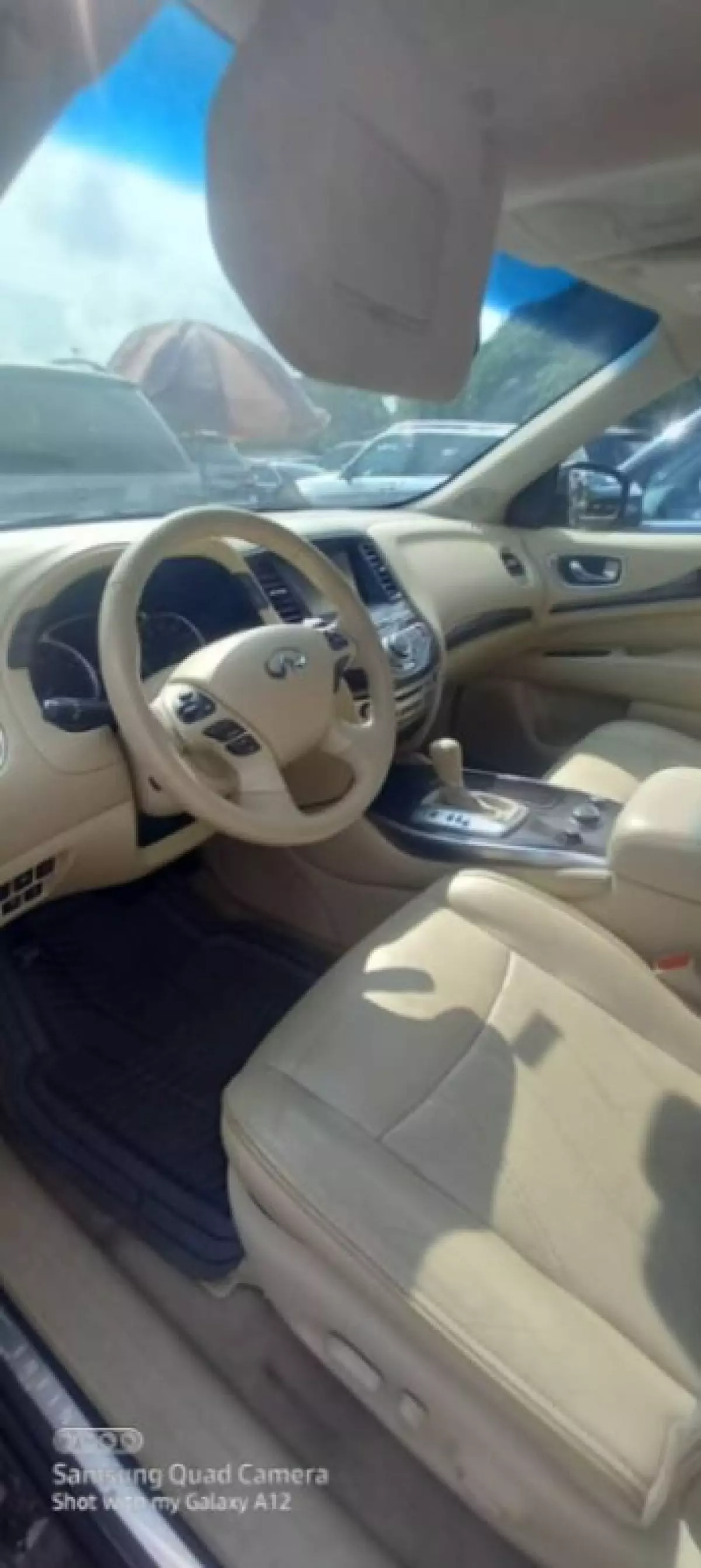 interiorFront