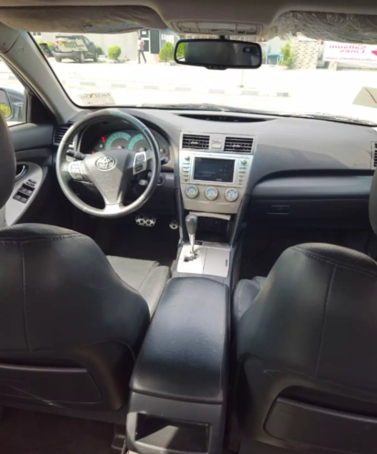 interiorFront