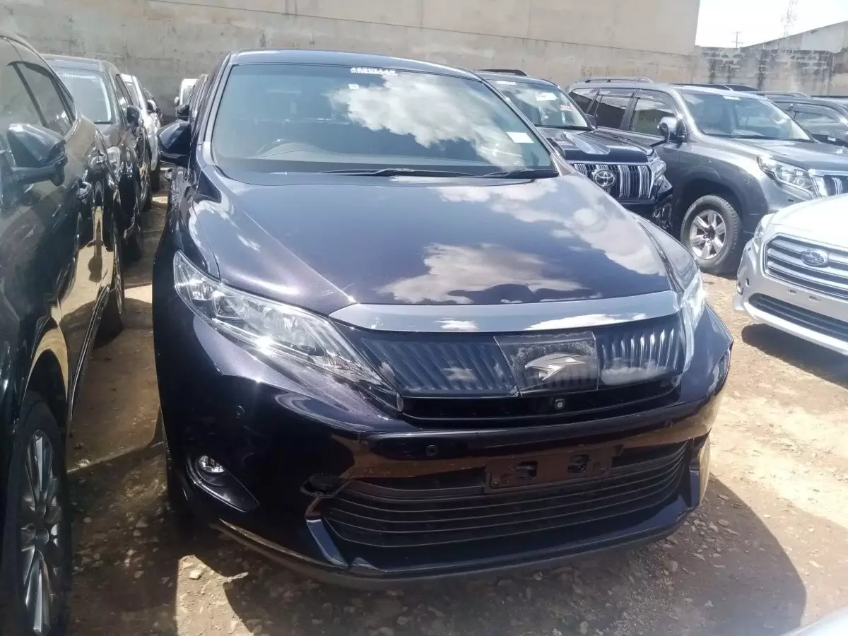 Toyota Harrier - 2015