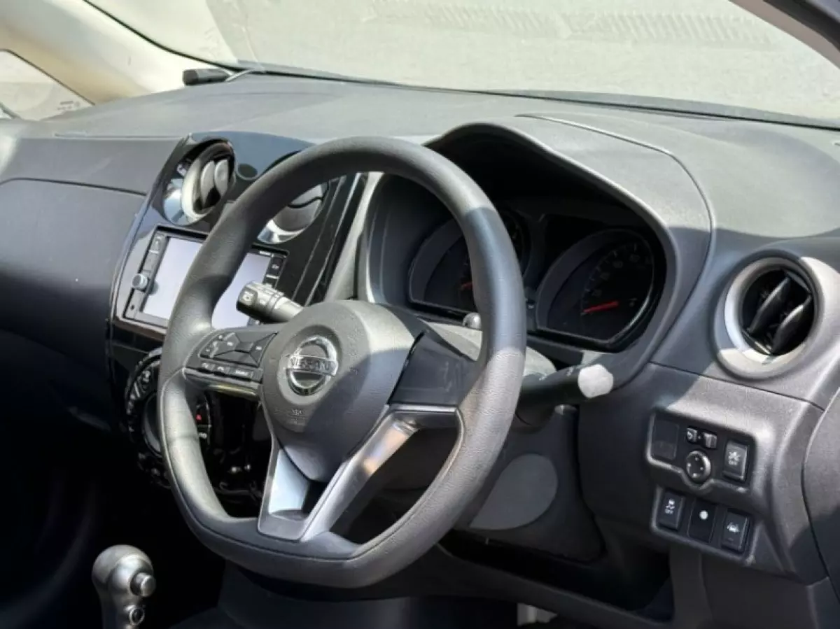 interiorFront
