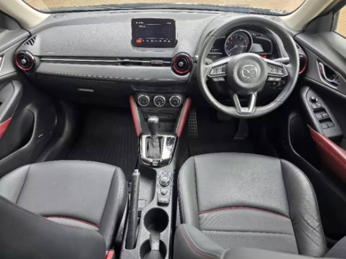 interiorFront