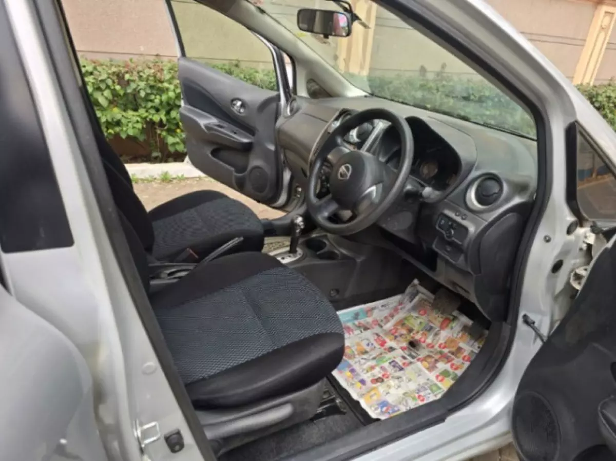 interiorFront