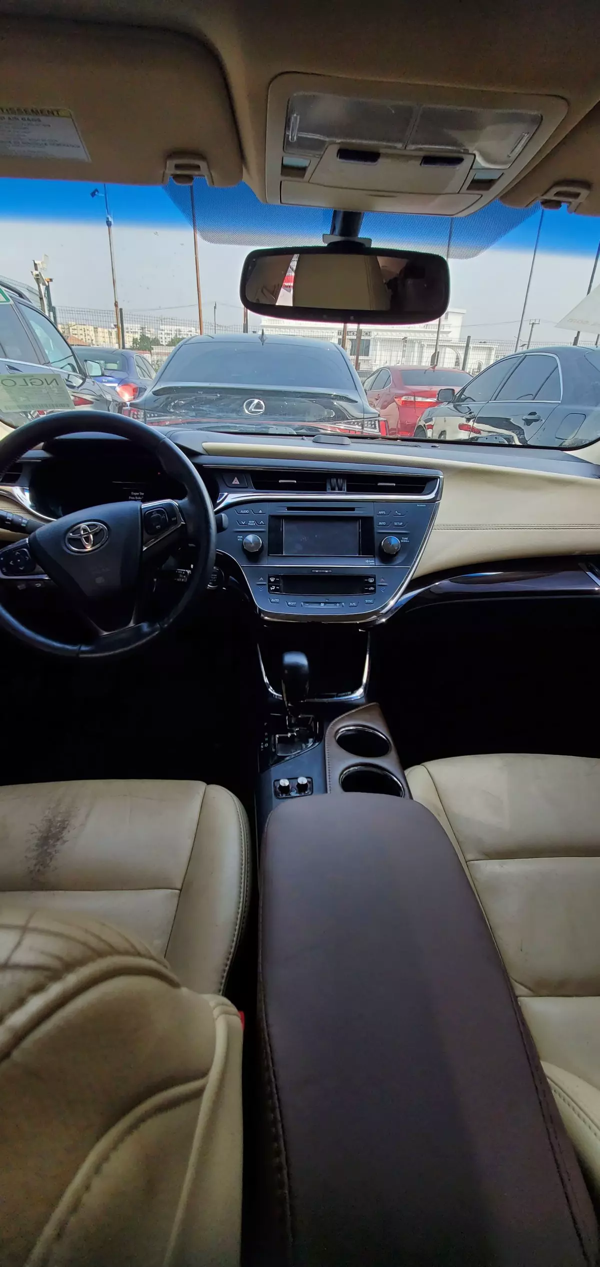 interiorFront