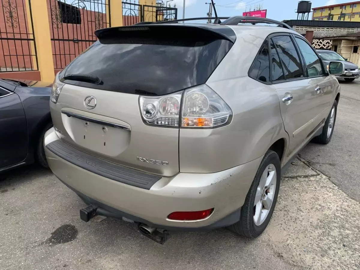 car Right Back
