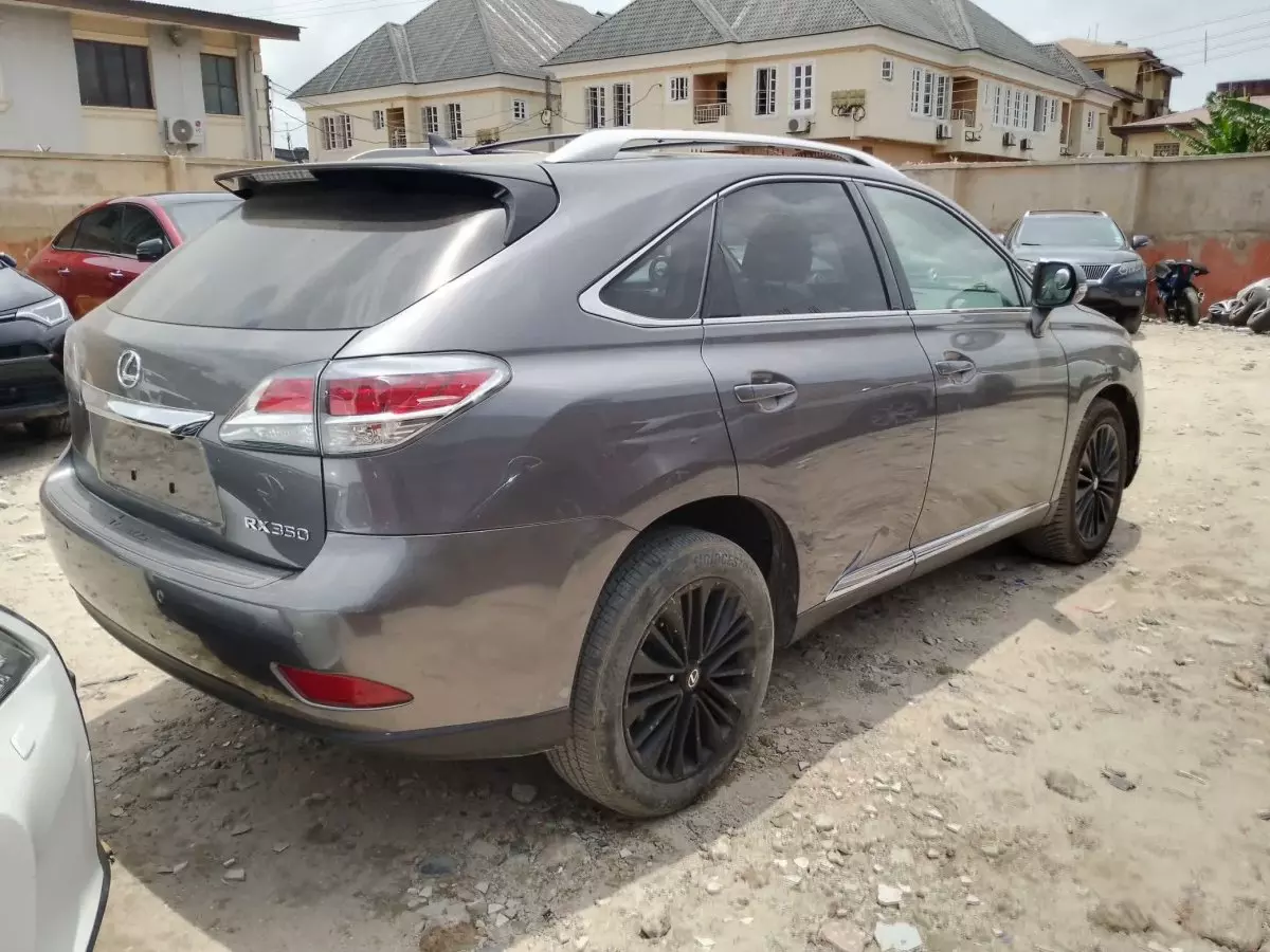 car Right Back