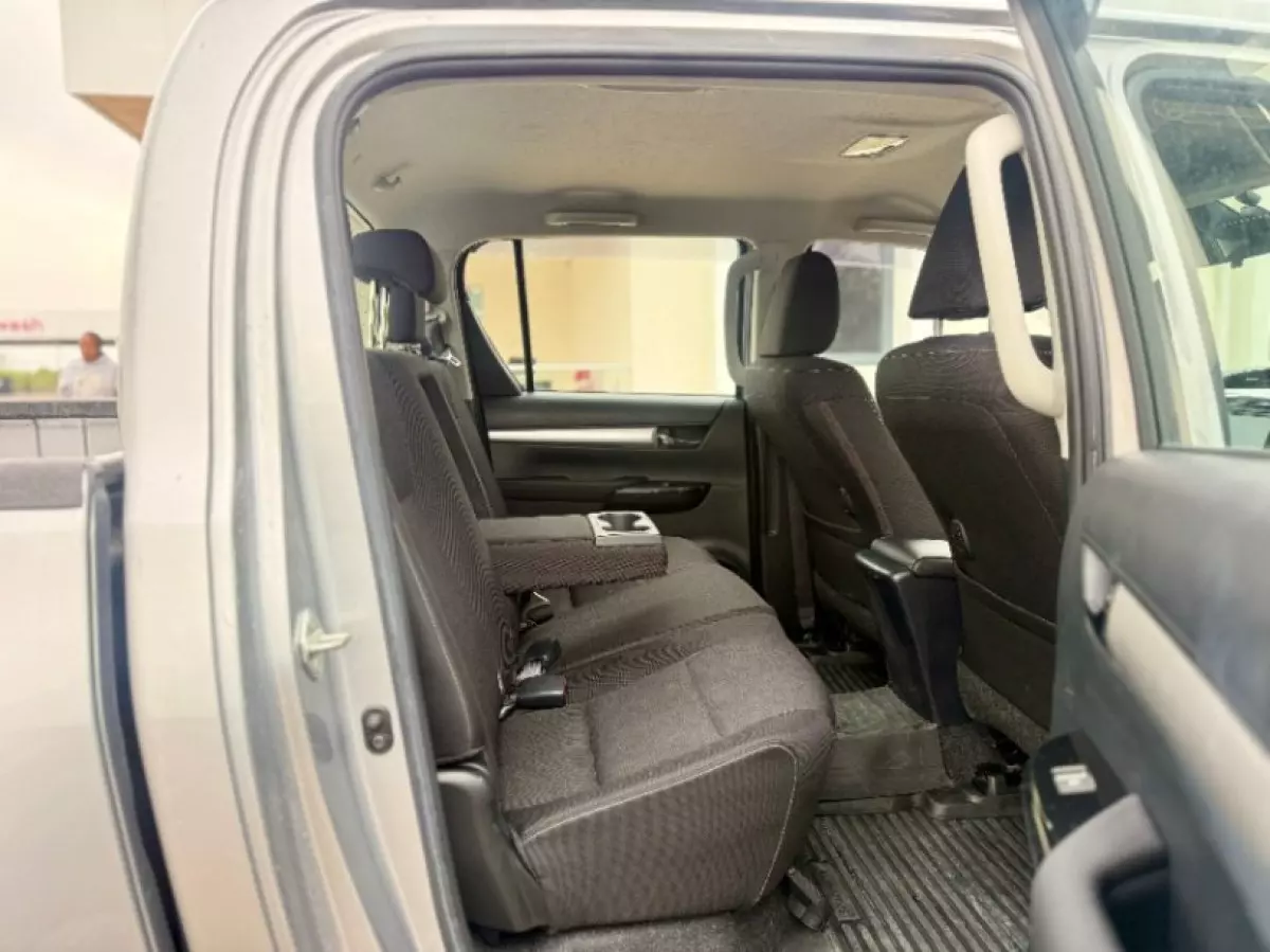 interiorBack