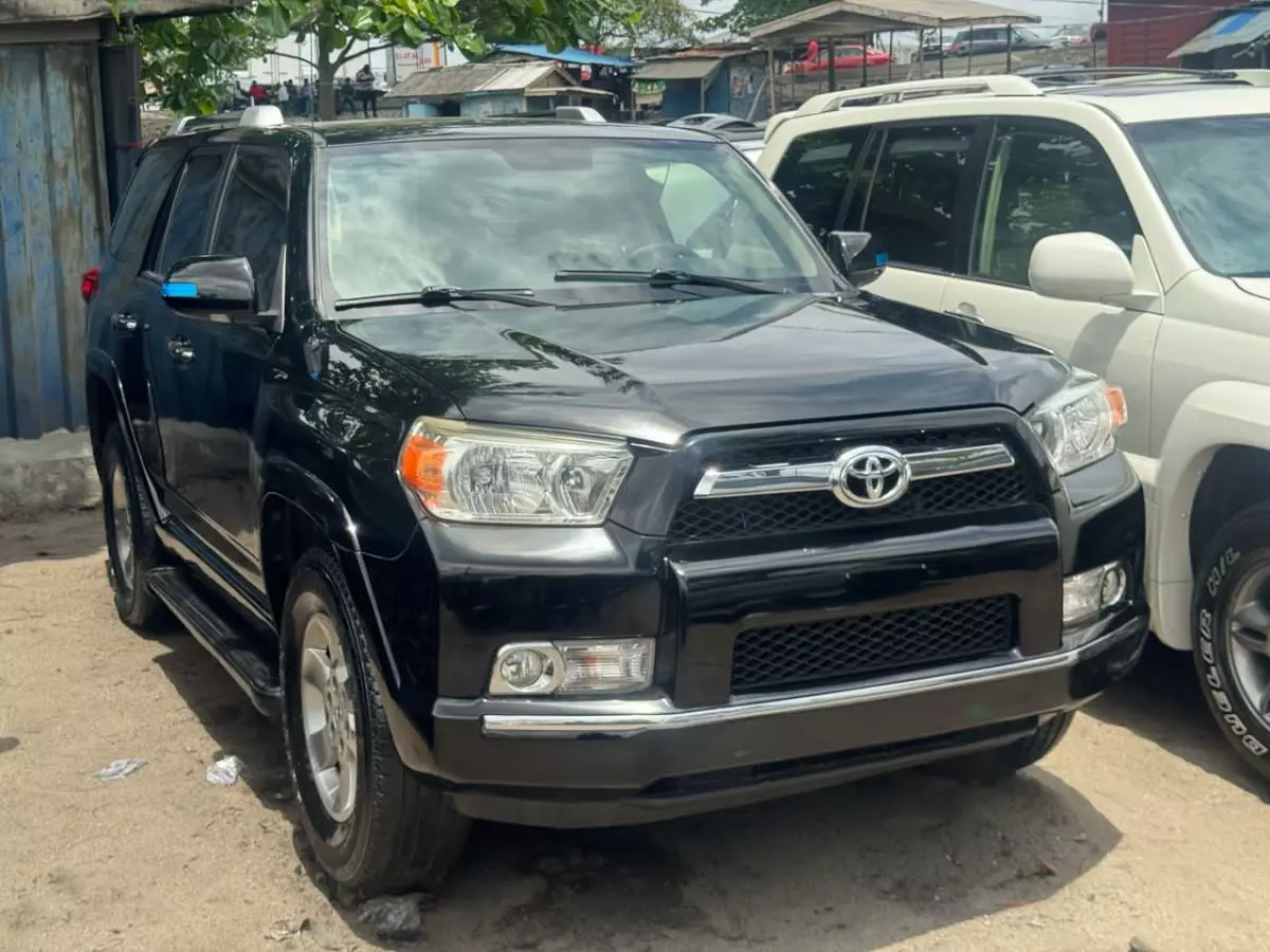 Toyota 4-Runner - 2012