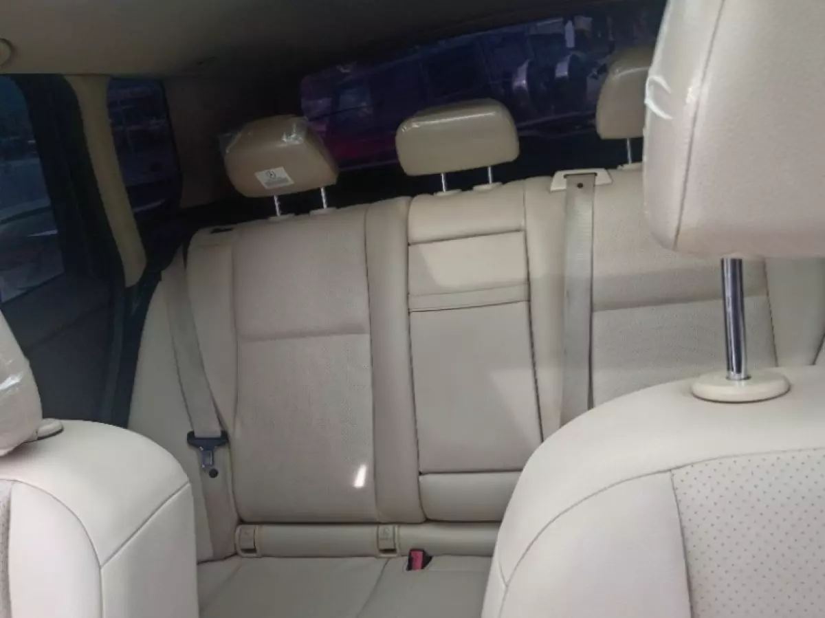 interiorBack