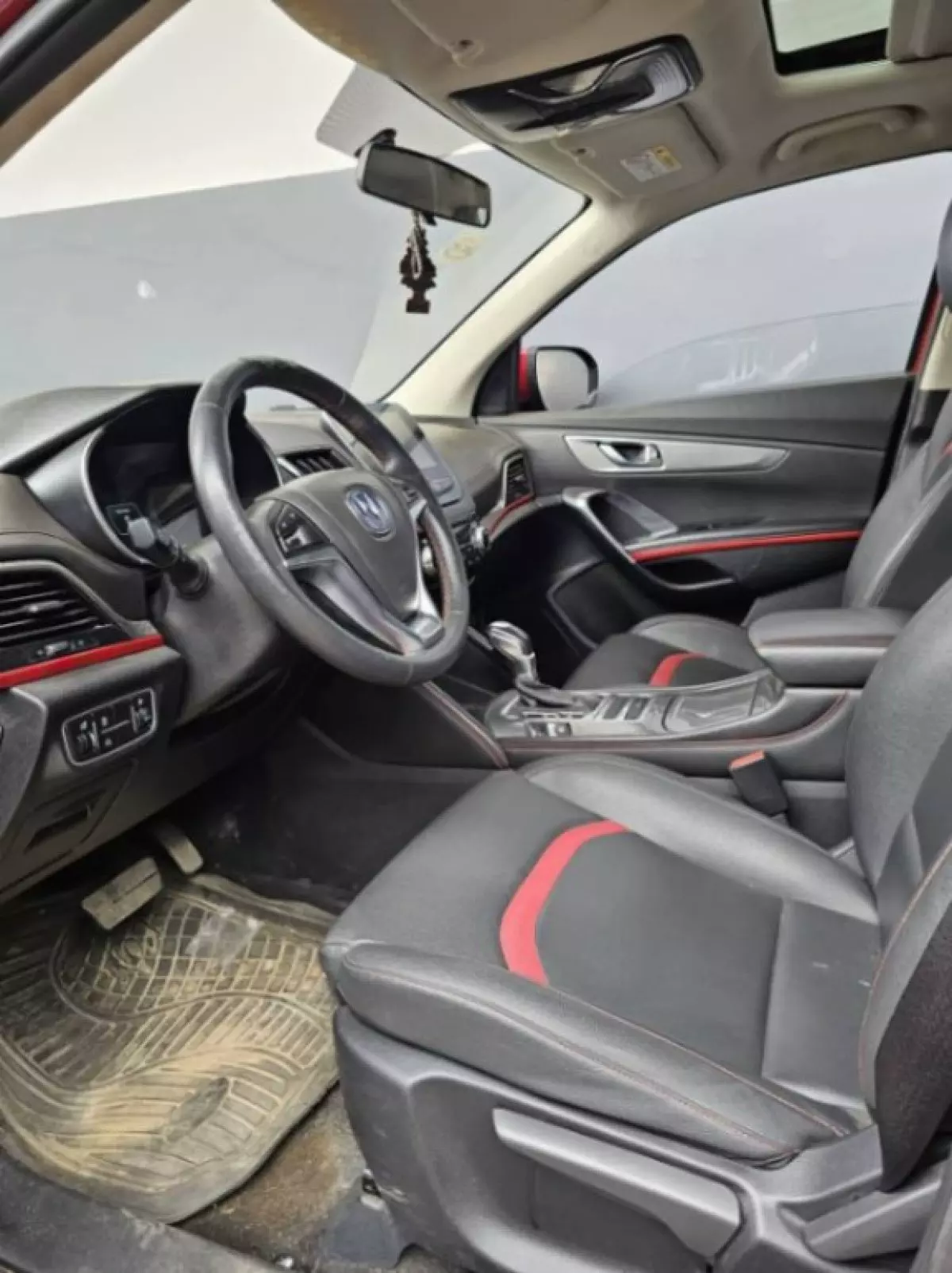 interiorFront