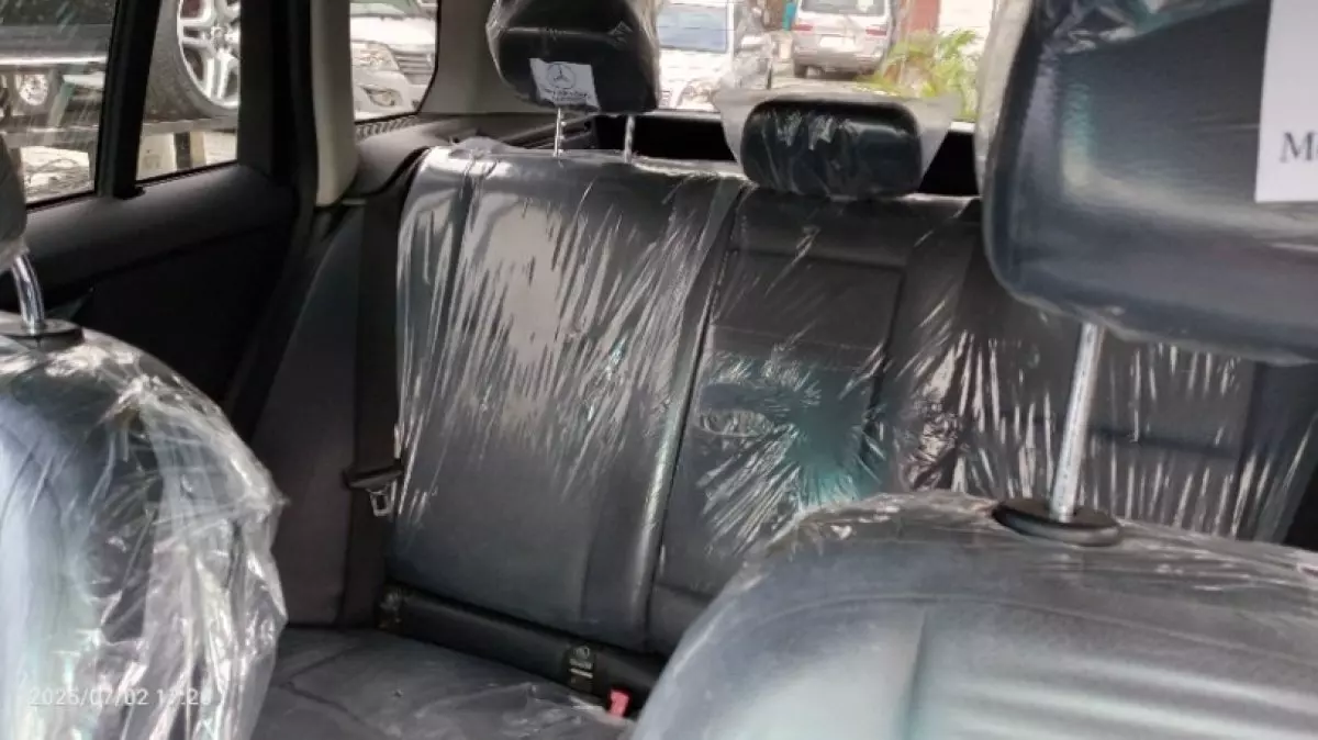 interiorBack