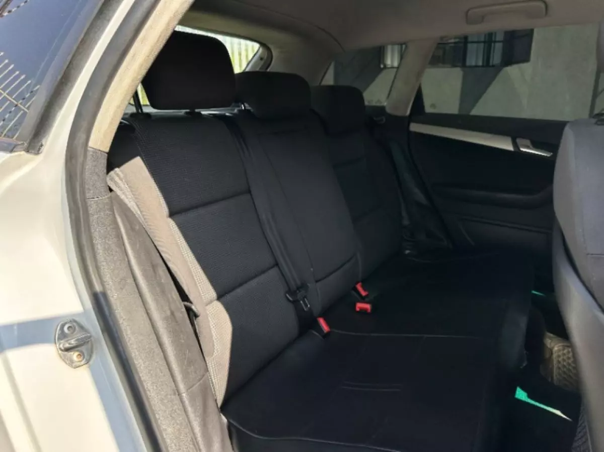 interiorBack