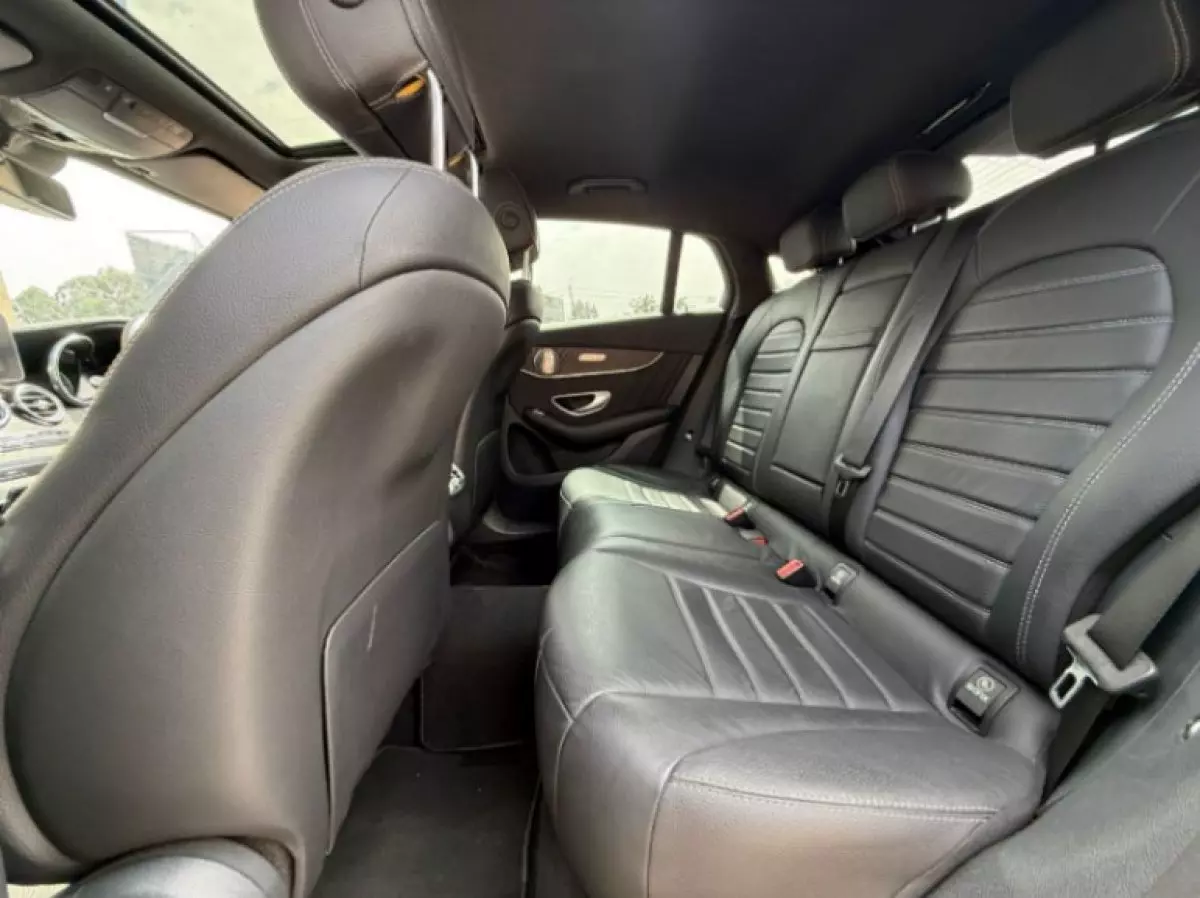 interiorBack