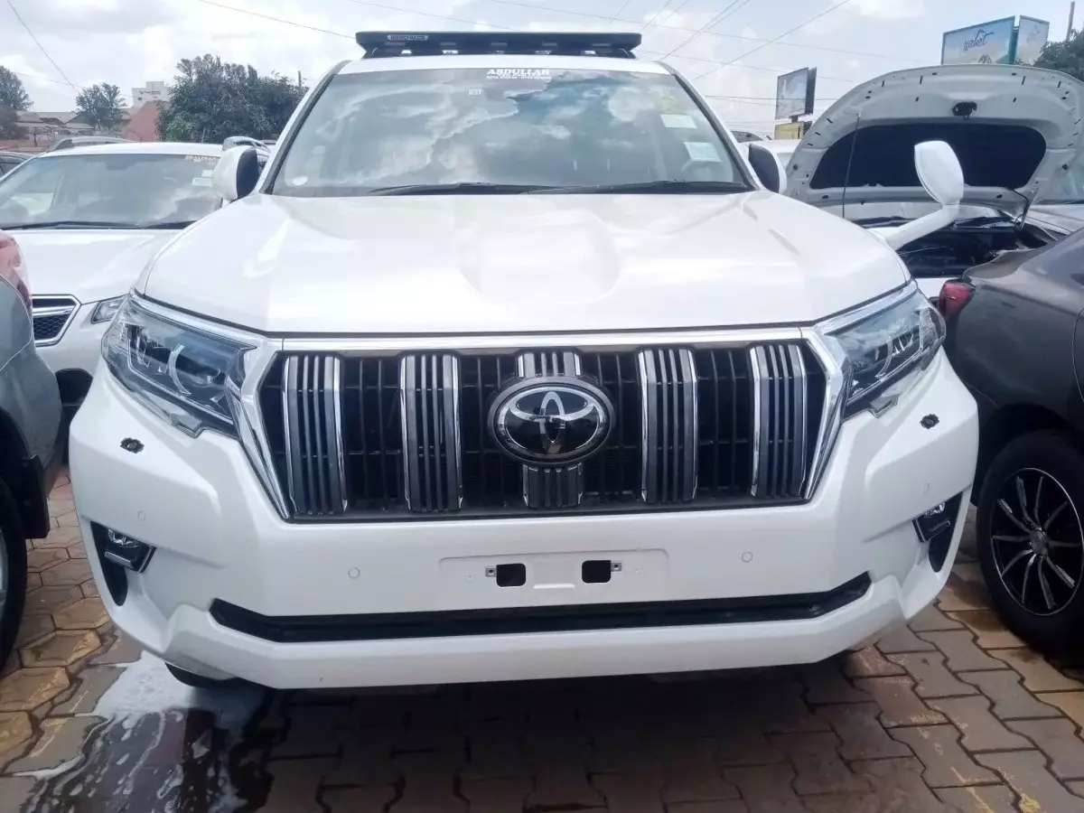 Toyota Landcruiser Prado - 2022