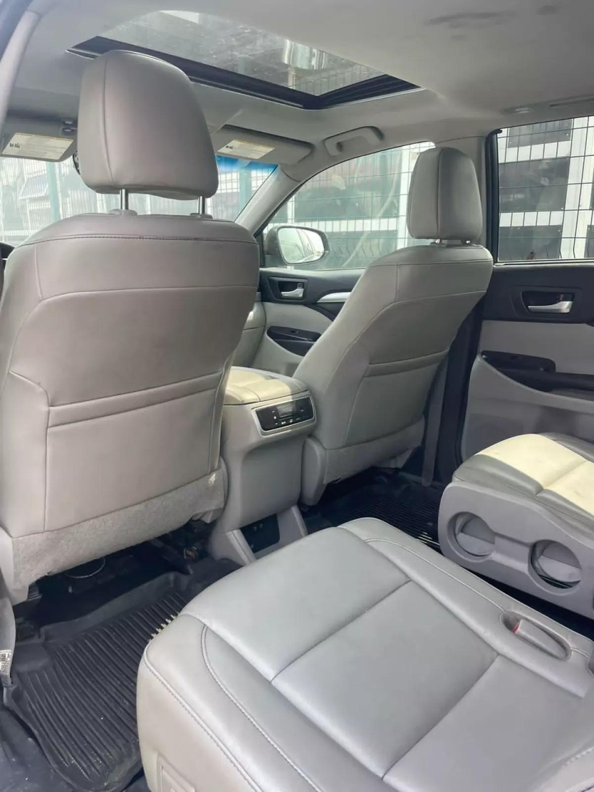 interiorBack