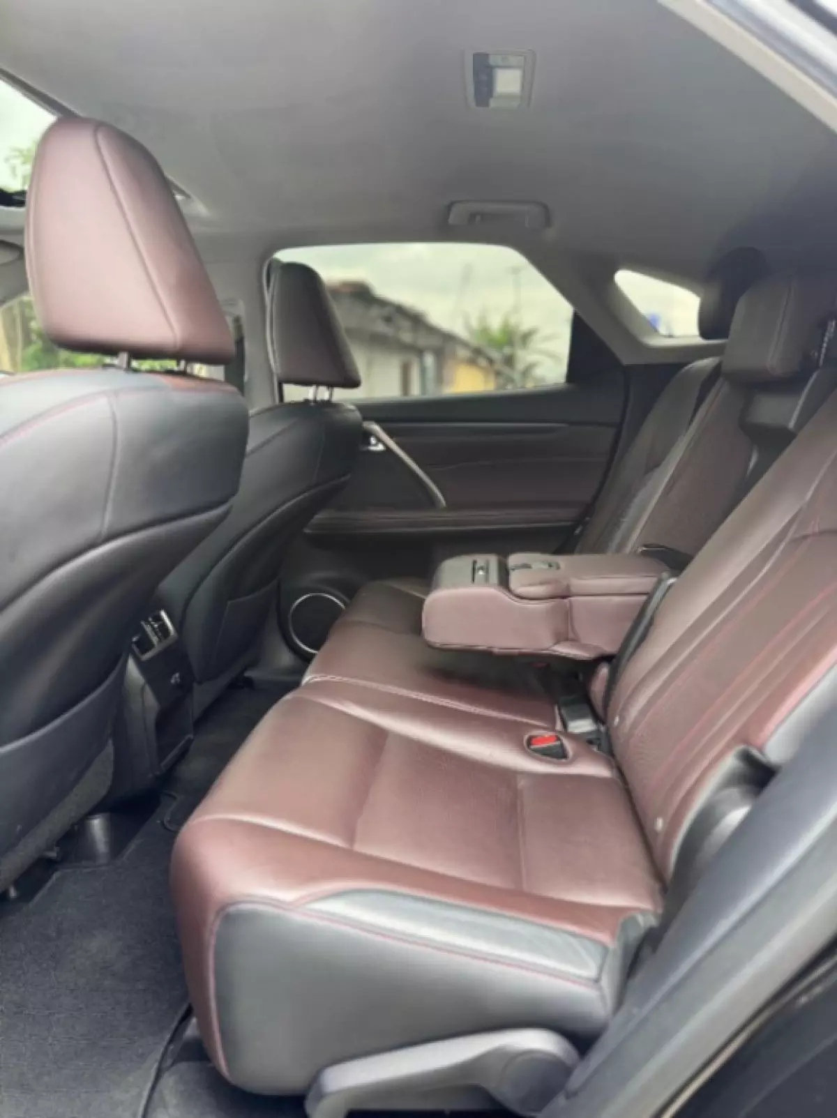 interiorBack