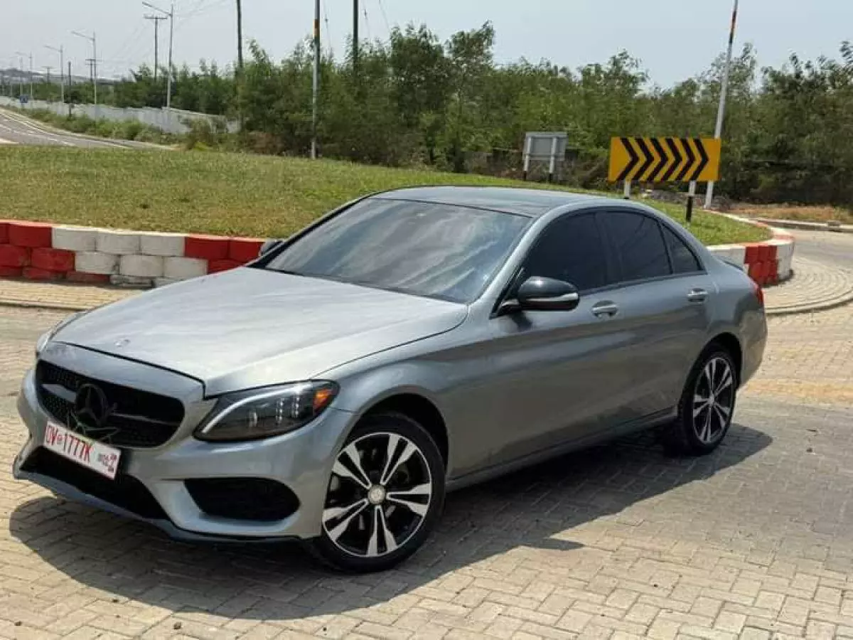 Mercedes-Benz C 300 - 2015