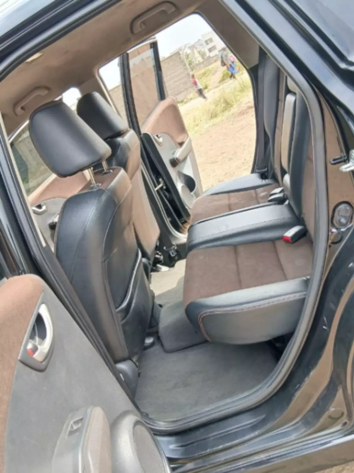 interiorBack